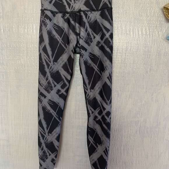 Marika yoga reversible high rise leggings (s) - Picture 13 of 15